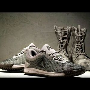 reebok jj watt operation red wings training shoes 6.28.05